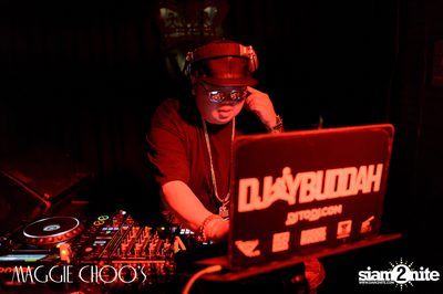 Bad & Boujee Party ที่ แม็กกี้ ชูส์ — photo 46