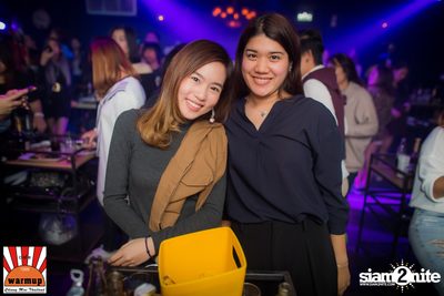 Peck Palitchoke ที่ วอร์ม อัพ คาเฟ่ เชียงใหม่ — photo 24