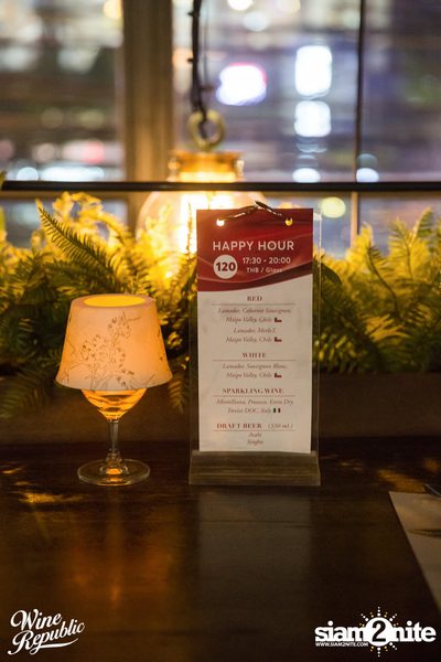 Friday Night at Wine Republic Thonglor — photo 12