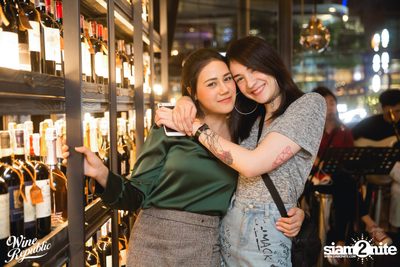 Friday Night at Wine Republic Thonglor — photo 37