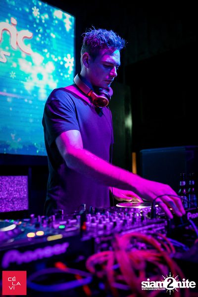 Supersonic Christmas ที่ เซลาวี — photo 22