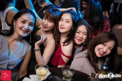 Crush Wednesdays ที่ เซ ลา วี — photo 50