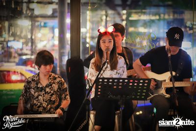 Friday Night at Wine Republic Thonglor — photo 26