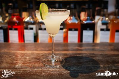 Friday Night at Wine Republic Thonglor — photo 30