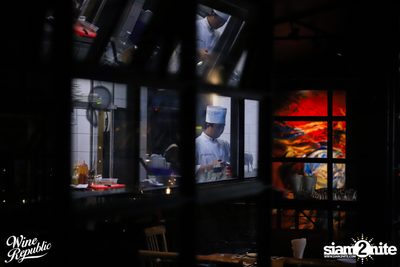 Friday Night at Wine Republic Thonglor — photo 46