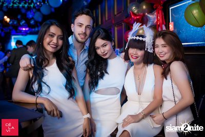 White Winter Ball NYE 2018 เซ ลา วี — photo 21