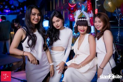 White Winter Ball NYE 2018 เซ ลา วี — photo 22