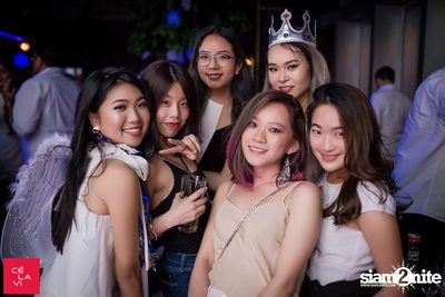 White Winter Ball NYE 2018 เซ ลา วี — photo 54
