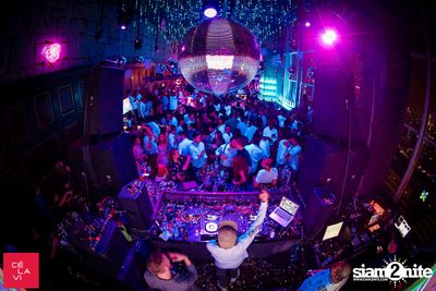 White Winter Ball NYE 2018 เซ ลา วี — photo 95