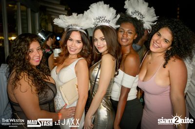 Frozen BEATS: New Year Party ที่ เดอะ เวสทิน แกรนด์ — photo 50