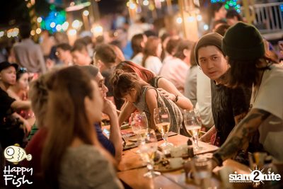 ปาร์ตี้คืนวันจันทร์ ที่ร้าน แฮปปี้ ฟิช, เอเชียทีค เดอะ ริเวอร์ฟร้อนท์ — photo 12