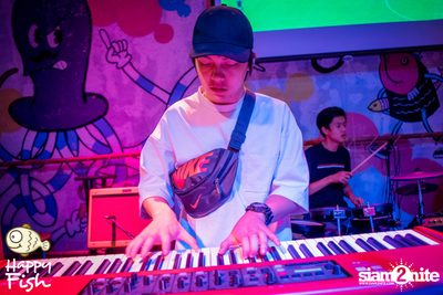 ปาร์ตี้คืนวันจันทร์ ที่ร้าน แฮปปี้ ฟิช, เอเชียทีค เดอะ ริเวอร์ฟร้อนท์ — photo 41