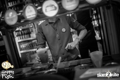ปาร์ตี้คืนวันจันทร์ ที่ร้าน แฮปปี้ ฟิช, เอเชียทีค เดอะ ริเวอร์ฟร้อนท์ — photo 45