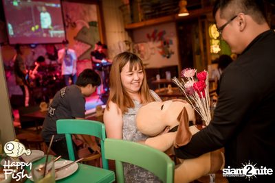 ปาร์ตี้คืนวันจันทร์ ที่ร้าน แฮปปี้ ฟิช, เอเชียทีค เดอะ ริเวอร์ฟร้อนท์ — photo 88