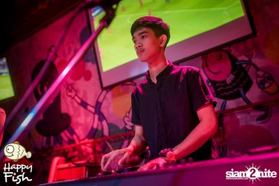 ปาร์ตี้คืนวันจันทร์ ที่ร้าน แฮปปี้ ฟิช, เอเชียทีค เดอะ ริเวอร์ฟร้อนท์ — photo 111