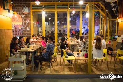ปาร์ตี้คืนวันจันทร์ ที่ร้าน แฮปปี้ ฟิช เมกะบางนา — photo 29