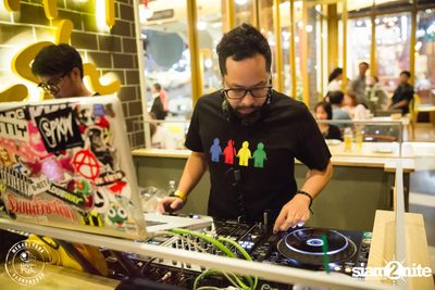 ปาร์ตี้คืนวันจันทร์ ที่ร้าน แฮปปี้ ฟิช เมกะบางนา — photo 70