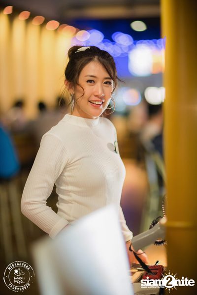 ปาร์ตี้คืนวันจันทร์ ที่ร้าน แฮปปี้ ฟิช เมกะบางนา — photo 82
