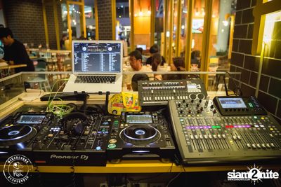 ปาร์ตี้คืนวันจันทร์ ที่ร้าน แฮปปี้ ฟิช เมกะบางนา — photo 91