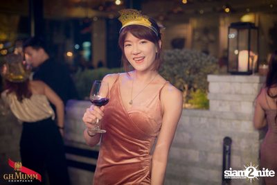 Gold & Glam New Year's Eve at VOGUE Lounge Bangkok — photo 37