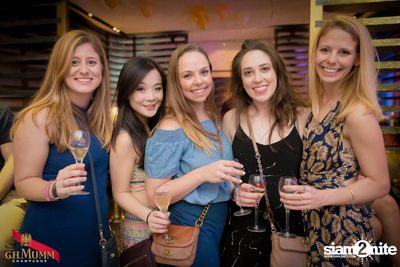 Gold & Glam New Year's Eve at VOGUE Lounge Bangkok — photo 79