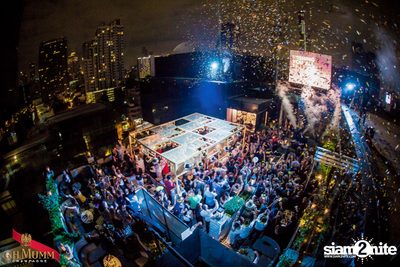 Gold & Glam New Year's Eve at VOGUE Lounge Bangkok — photo 127