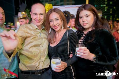 Gold & Glam New Year's Eve at VOGUE Lounge Bangkok — photo 129
