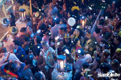 Gold & Glam New Year's Eve at VOGUE Lounge Bangkok — photo 130