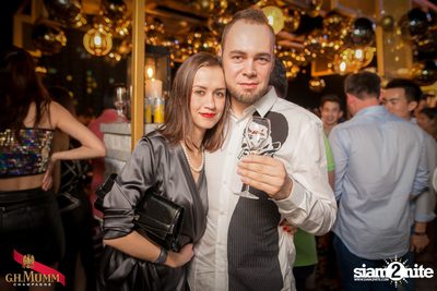 Gold & Glam New Year's Eve at VOGUE Lounge Bangkok — photo 133