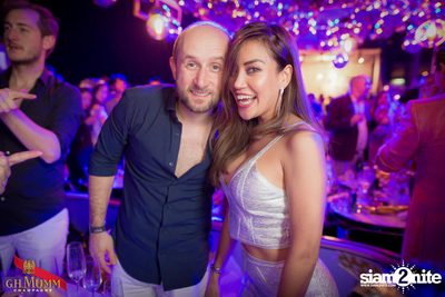 Gold & Glam New Year's Eve at VOGUE Lounge Bangkok — photo 134
