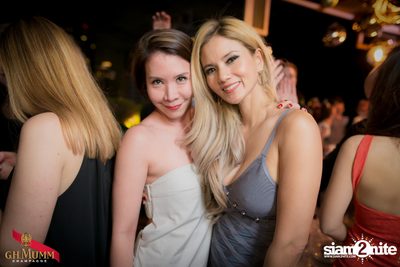 Gold & Glam New Year's Eve at VOGUE Lounge Bangkok — photo 135