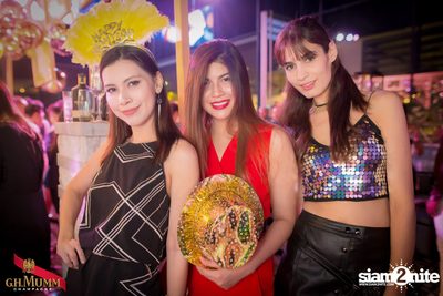 Gold & Glam New Year's Eve at VOGUE Lounge Bangkok — photo 136