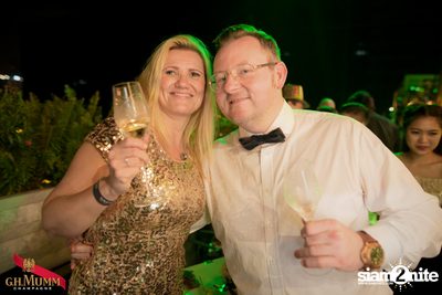 Gold & Glam New Year's Eve at VOGUE Lounge Bangkok — photo 147