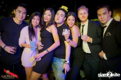Gold & Glam New Year's Eve at VOGUE Lounge Bangkok — photo 150