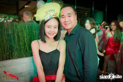 Gold & Glam New Year's Eve at VOGUE Lounge Bangkok — photo 158