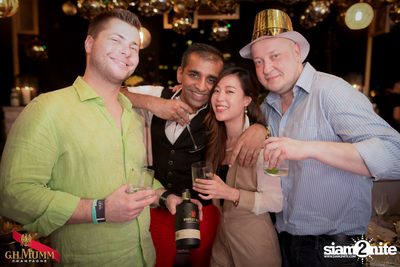 Gold & Glam New Year's Eve at VOGUE Lounge Bangkok — photo 166