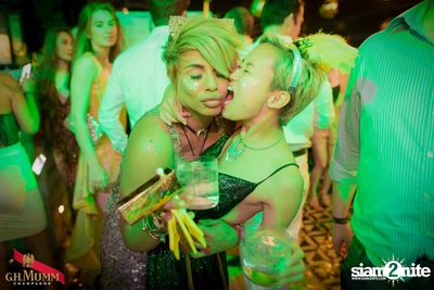 Gold & Glam New Year's Eve at VOGUE Lounge Bangkok — photo 169