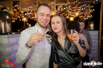Gold & Glam New Year's Eve at VOGUE Lounge Bangkok — photo 179