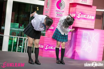 Mini concert BNK48 at Centerpoint of Siam Square — photo 1