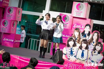 Mini concert BNK48 at Centerpoint of Siam Square — photo 4