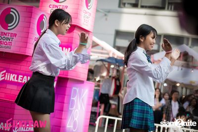 Mini concert BNK48 at Centerpoint of Siam Square — photo 13