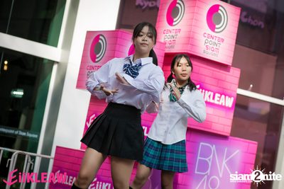 Mini concert BNK48 at Centerpoint of Siam Square — photo 15