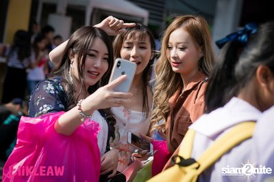 Mini concert BNK48 at Centerpoint of Siam Square — photo 17
