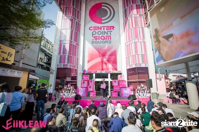 Mini concert BNK48 at Centerpoint of Siam Square — photo 24