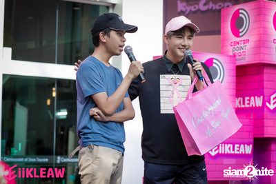 Mini concert BNK48 at Centerpoint of Siam Square — photo 27