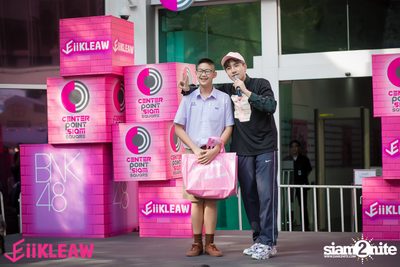 Mini concert BNK48 at Centerpoint of Siam Square — photo 39