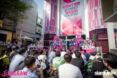 Mini concert BNK48 at Centerpoint of Siam Square — photo 41