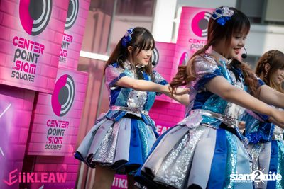 Mini concert BNK48 at Centerpoint of Siam Square — photo 46