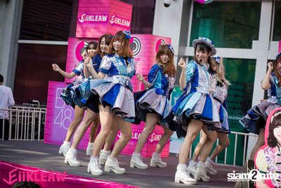 Mini concert BNK48 at Centerpoint of Siam Square — photo 61