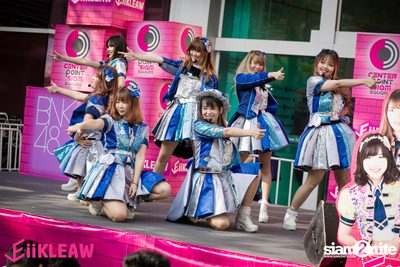 Mini concert BNK48 at Centerpoint of Siam Square — photo 63